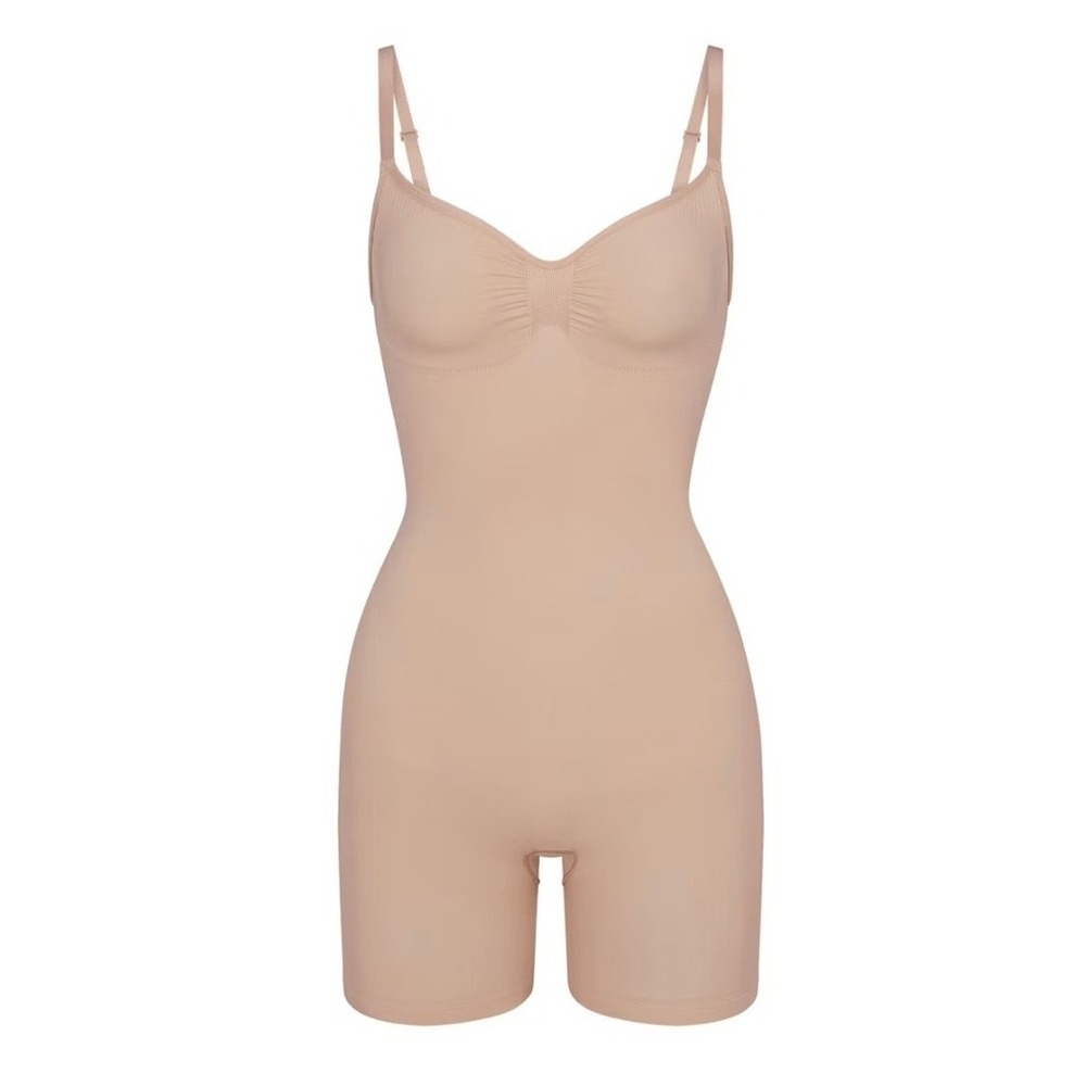 SKIMS Seamless Sculpt Mid Thigh Bodysuit Beige Shapewear Size 3XL NWOT